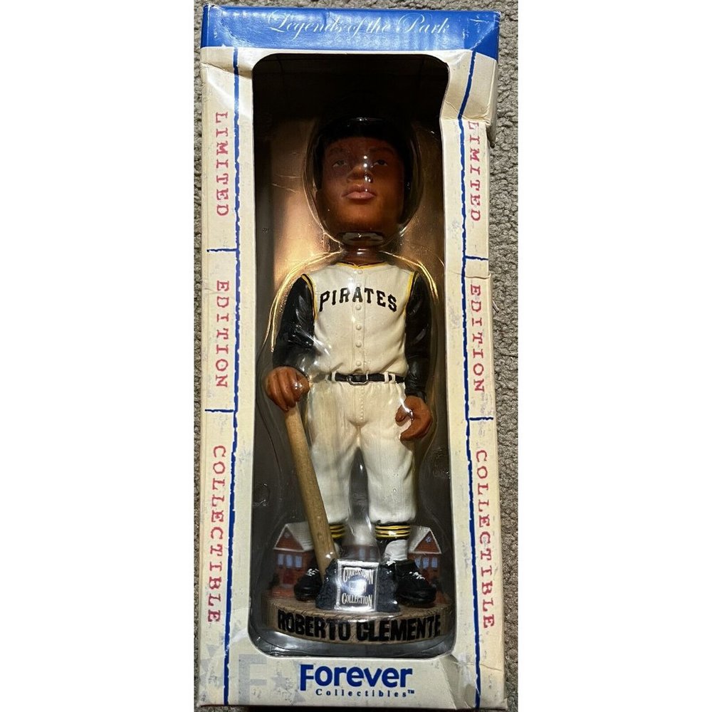 9” ROBERTO CLEMENTE Pittsburgh Pirates MLB Cooperstown Nodder Bobblehead NIB Mib